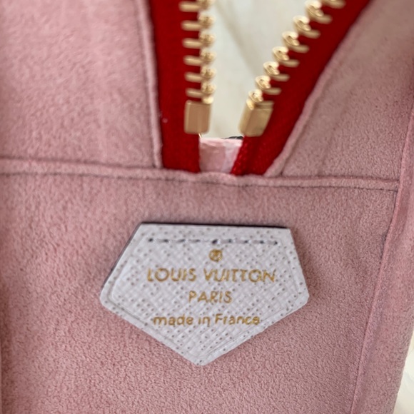SOLD Louis Vuitton Giant Monogram Beach Pouch 2019 - Picture 3 of 8